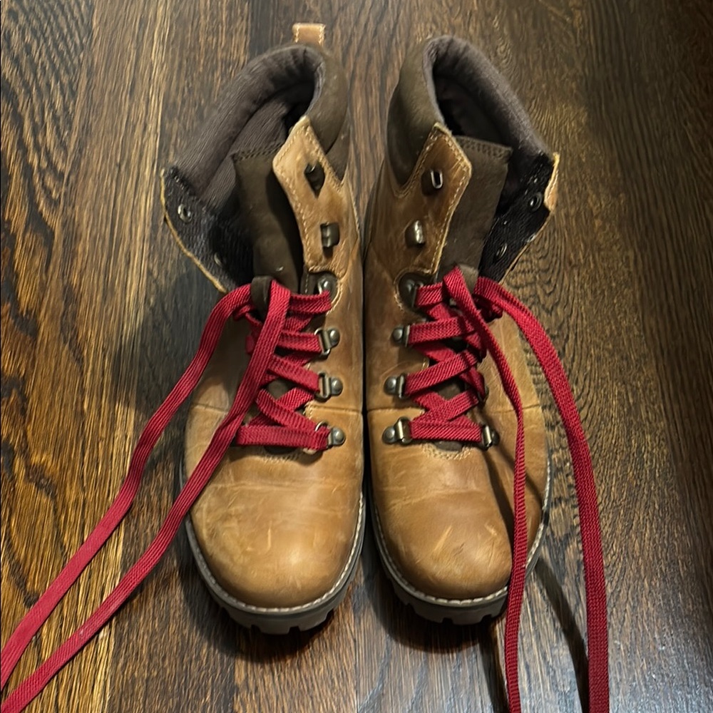 Timberland Brown Hiking Boots with Red Laces